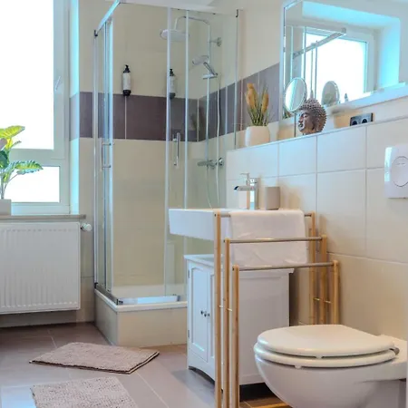 Schiller Im Zentrum Von Hof- Kueche- Parkplatz- 250mbit Wlan By Interhome Appartement