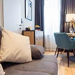 Schiller Im Zentrum Von Hof- Kueche- Parkplatz- 250mbit Wlan By Interhome Apartamento
