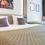 Schiller Im Zentrum Von Hof- Kueche- Parkplatz- 250mbit Wlan By Interhome Apartamento