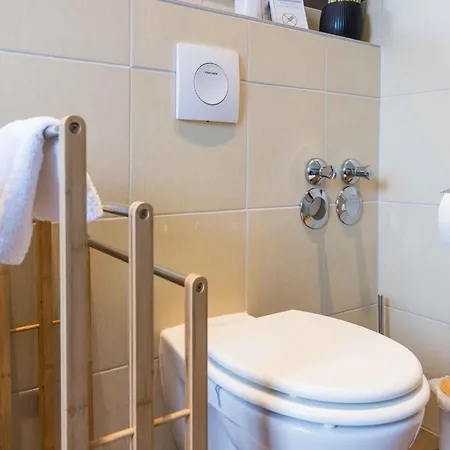 Schiller Im Zentrum Von Hof- Kueche- Parkplatz- 250mbit Wlan By Interhome Apartament *