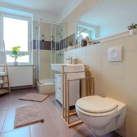 Schiller Im Zentrum Von Hof- Kueche- Parkplatz- 250mbit Wlan By Interhome * Hof (Bavaria)
