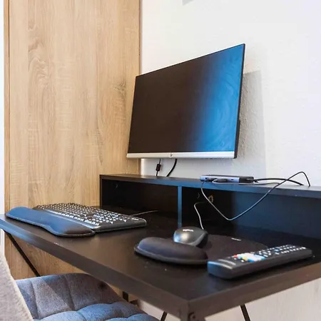 Schiller Im Zentrum Von Hof- Kueche- Parkplatz- 250mbit Wlan By Interhome Lejlighed Hof (Bavaria)